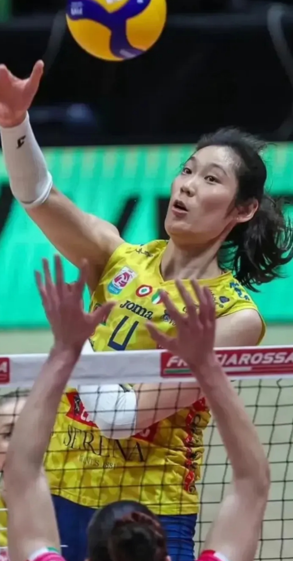 意大利女篮战胜对手获胜晋级